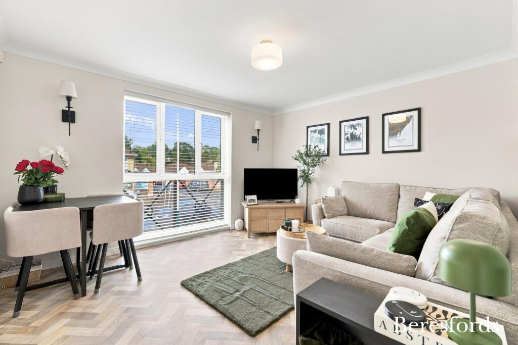 Apartment in Romford - View 4