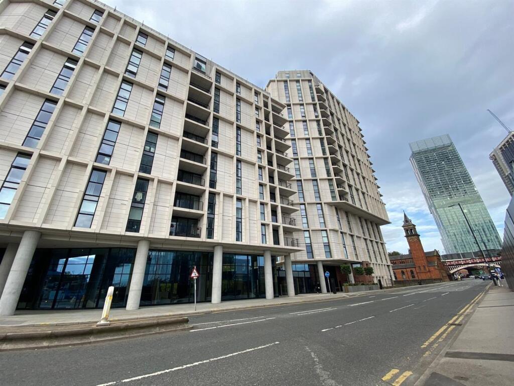 Apartment in Manchester, City Centre - View 2