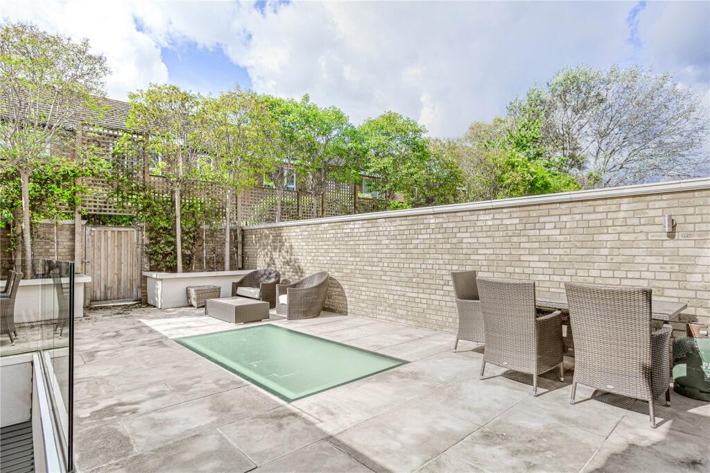 House in London - View 2