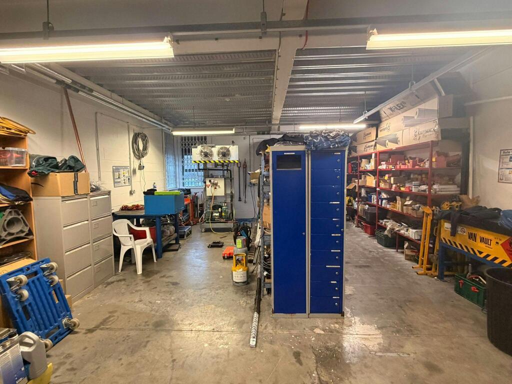 1170f4db-7ef7-451b-bad9-9ec .jpg