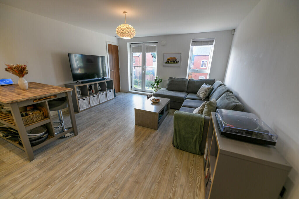 Baskerville Road, Altrincham photo 3