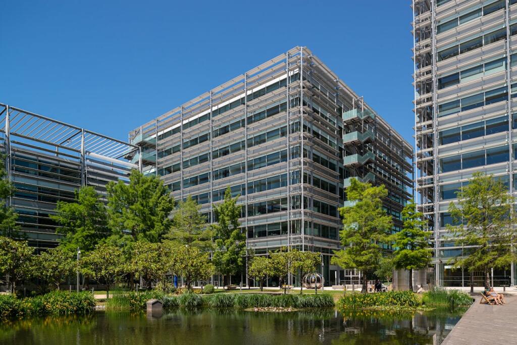 Main image of property: Building 6, Chiswick Park, 566 Chiswick High Road, Chiswick, W4 5HR