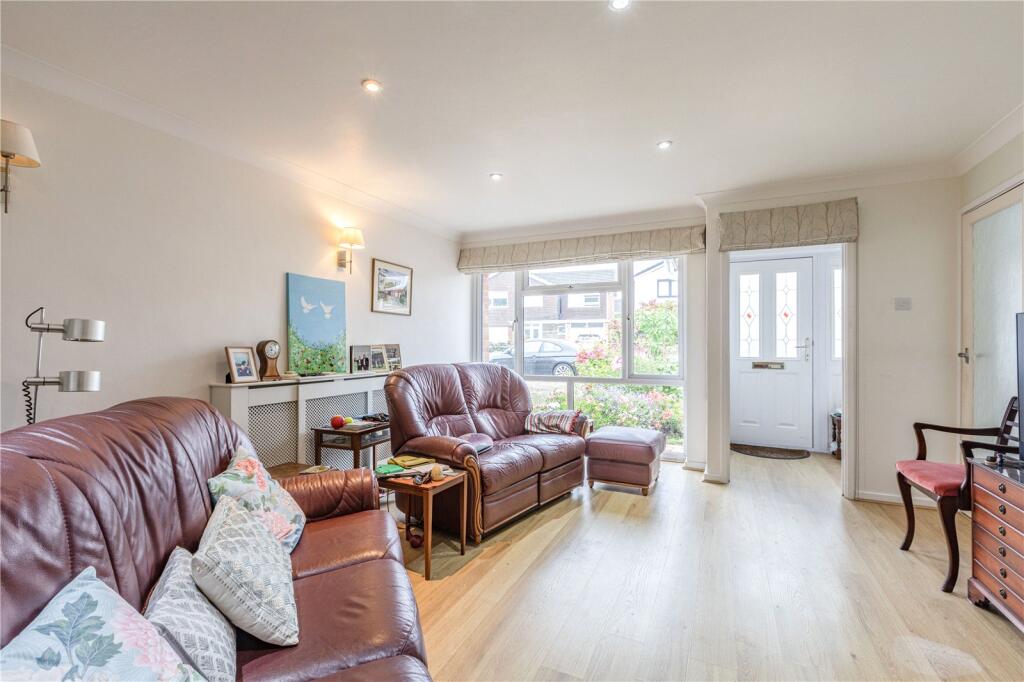 Acacia Close, Woodham, Addlestone, Surrey, KT15 photo 4