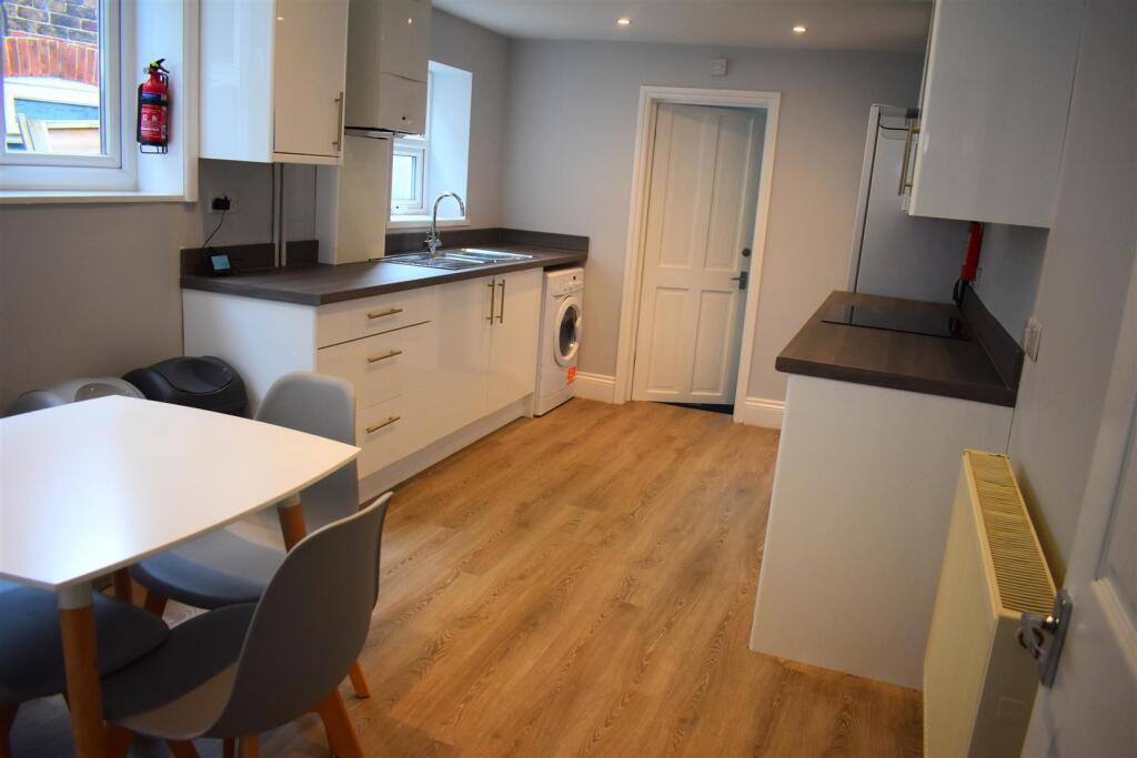 House in Portsmouth - More