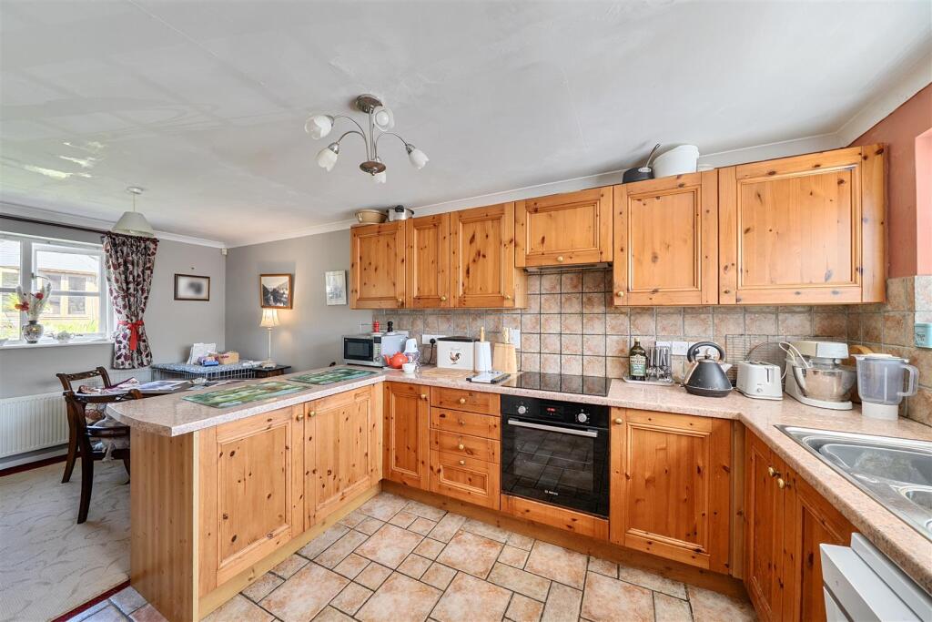 House in Dorchester - View 3