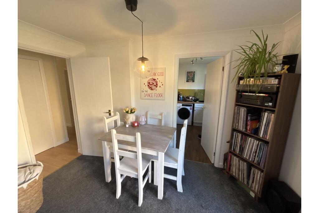 Apartment in Aberdeen, Bridge of Don - View 4