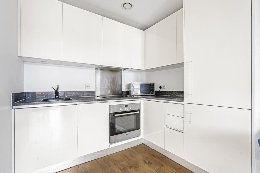 Apartment in London - More
