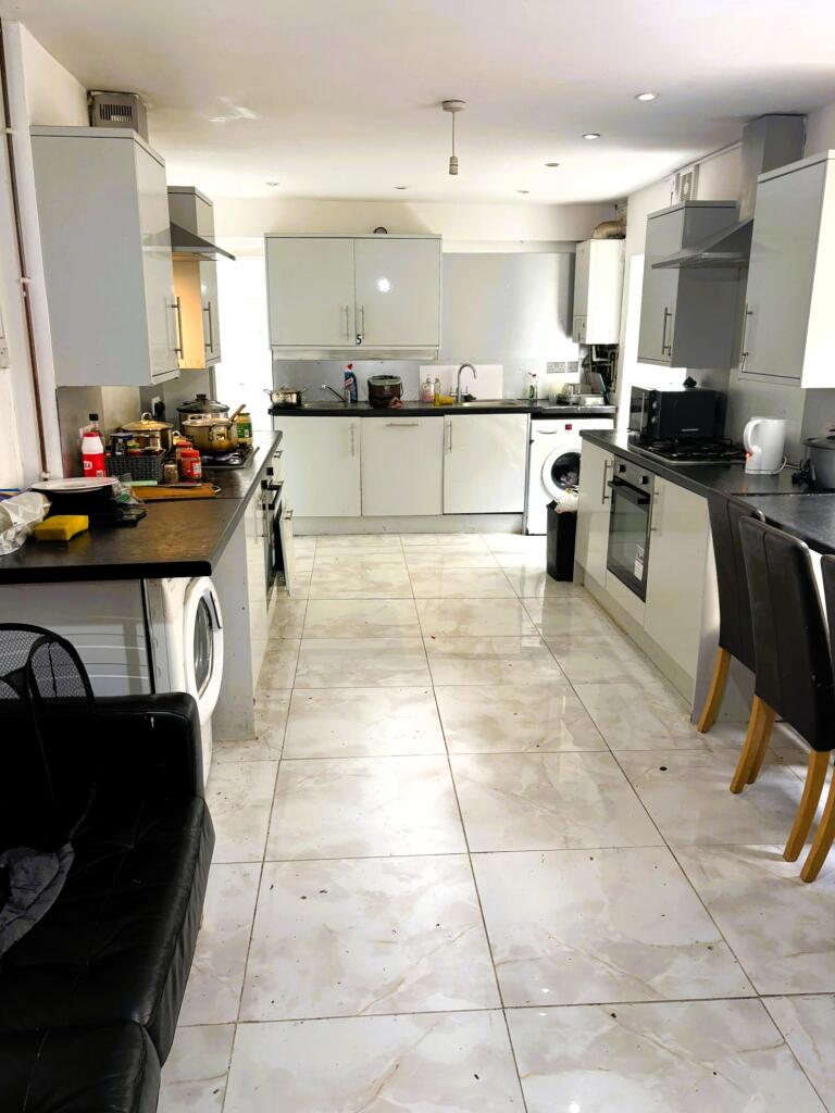 House in Cardiff - View 2