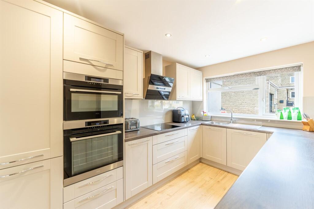 Manor Valley, Weston-Super-Mare photo 4