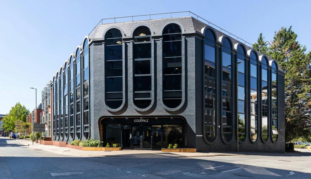 Goldvale House Woking Office 1.jpg