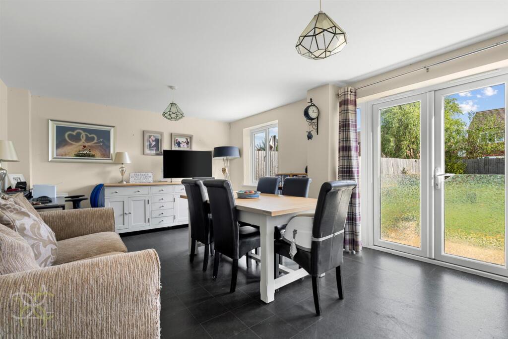 Harding Way, Evesham photo 3