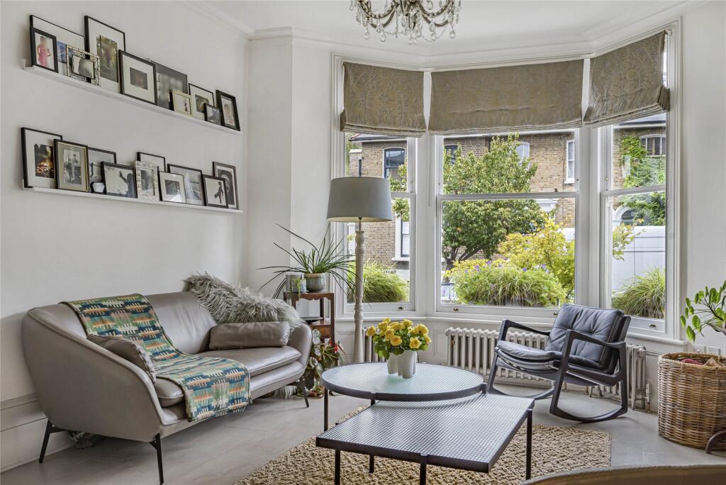 House in London - View 3