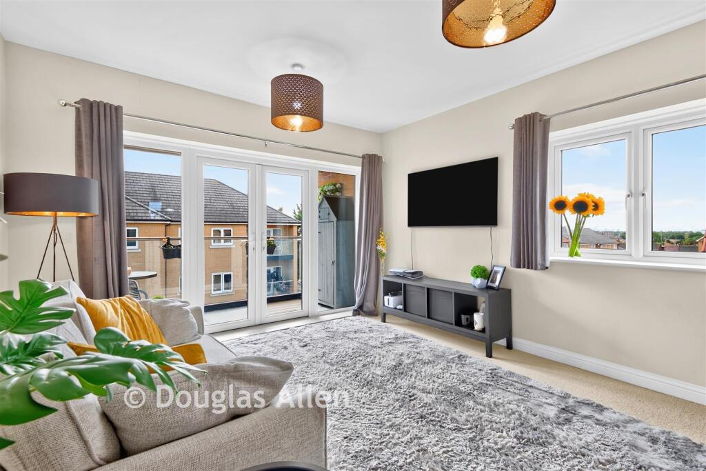 Apartment in Romford - More