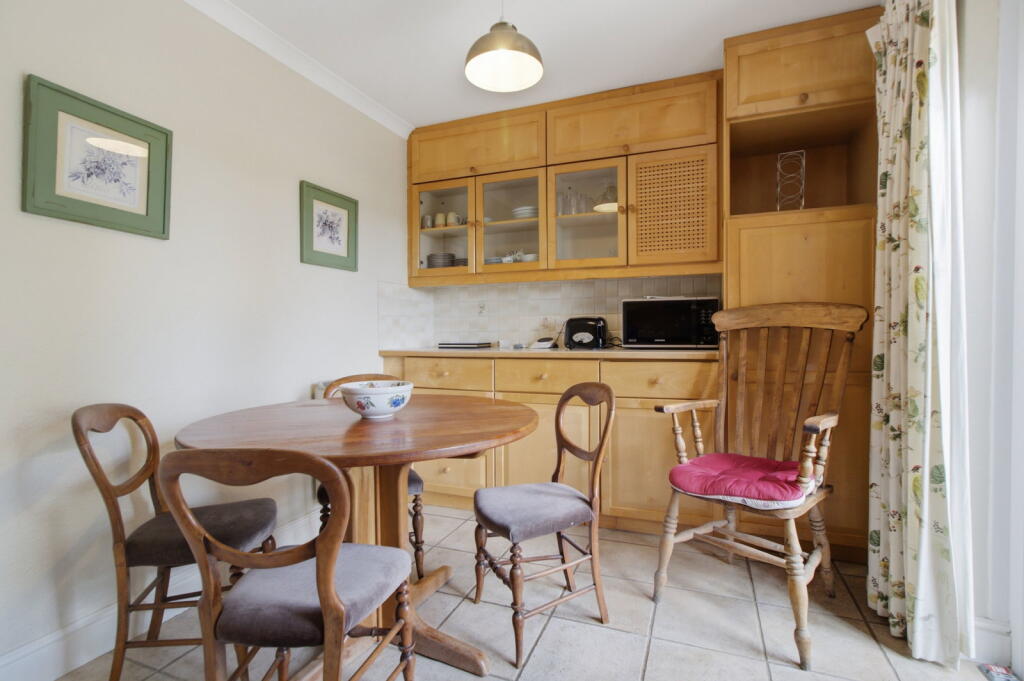 House in Worcester - View 4
