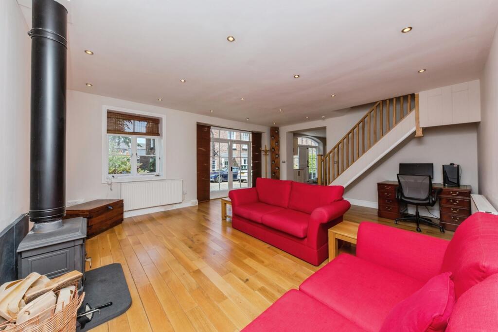 House in Stockport - View 2