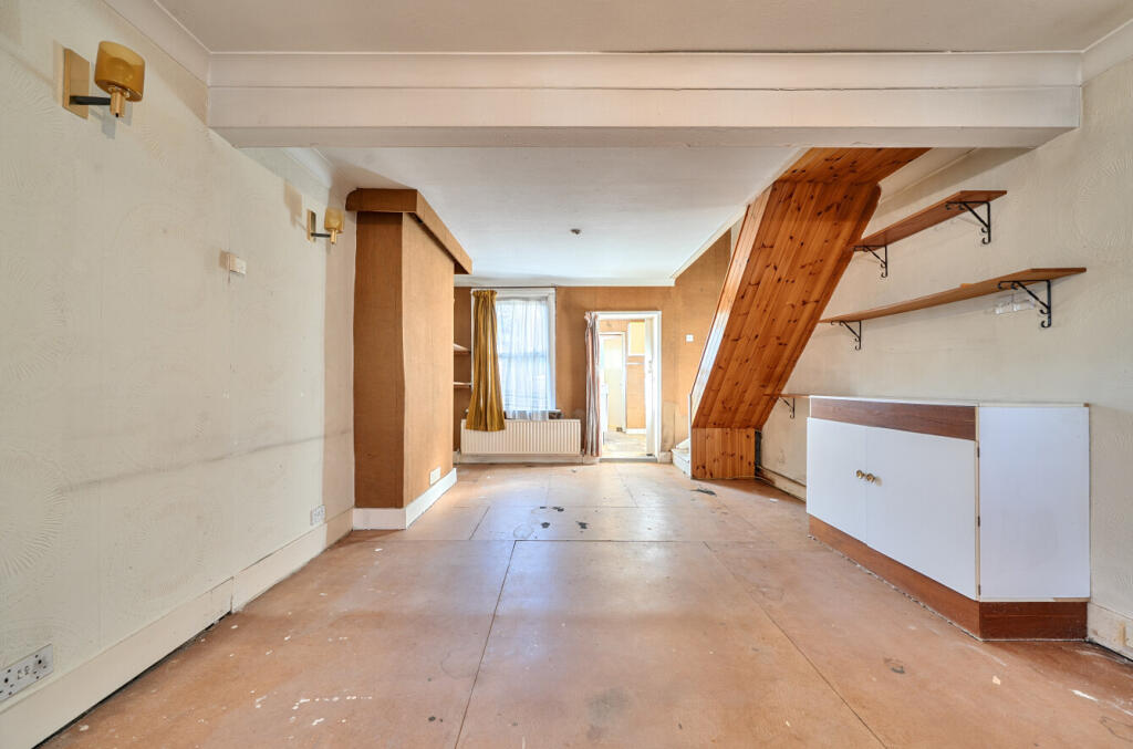 House in Watford - View 4