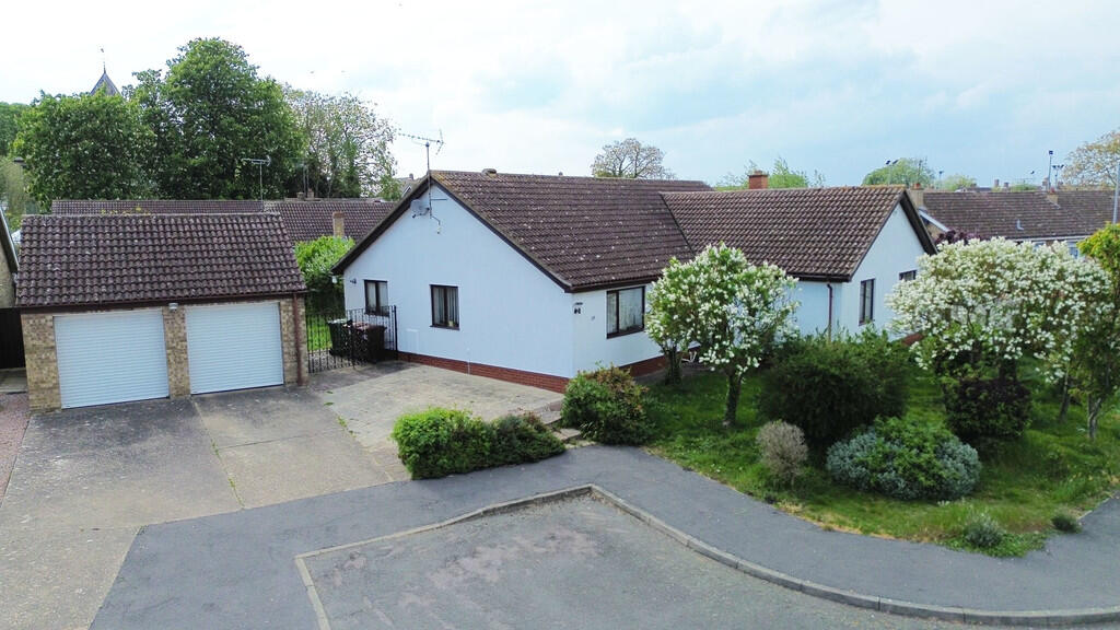 4-bed detached on St. Peters Drive, Chatteris, Cambs., PE16 6BY, £385,000
