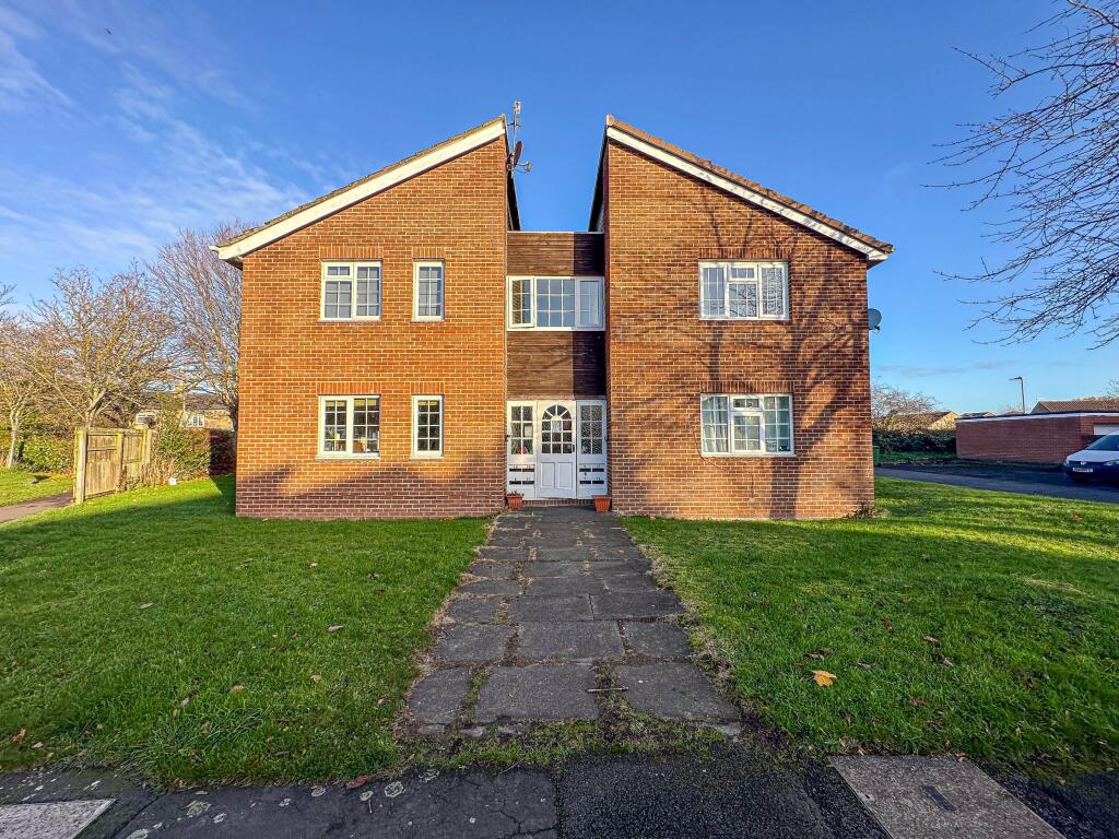 1-bed flat on Mollyfair Close, Crawcrook, Ryton, £58,500