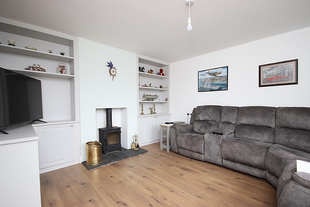 House in Horsham, Tedfold, Billingshurst - View 3
