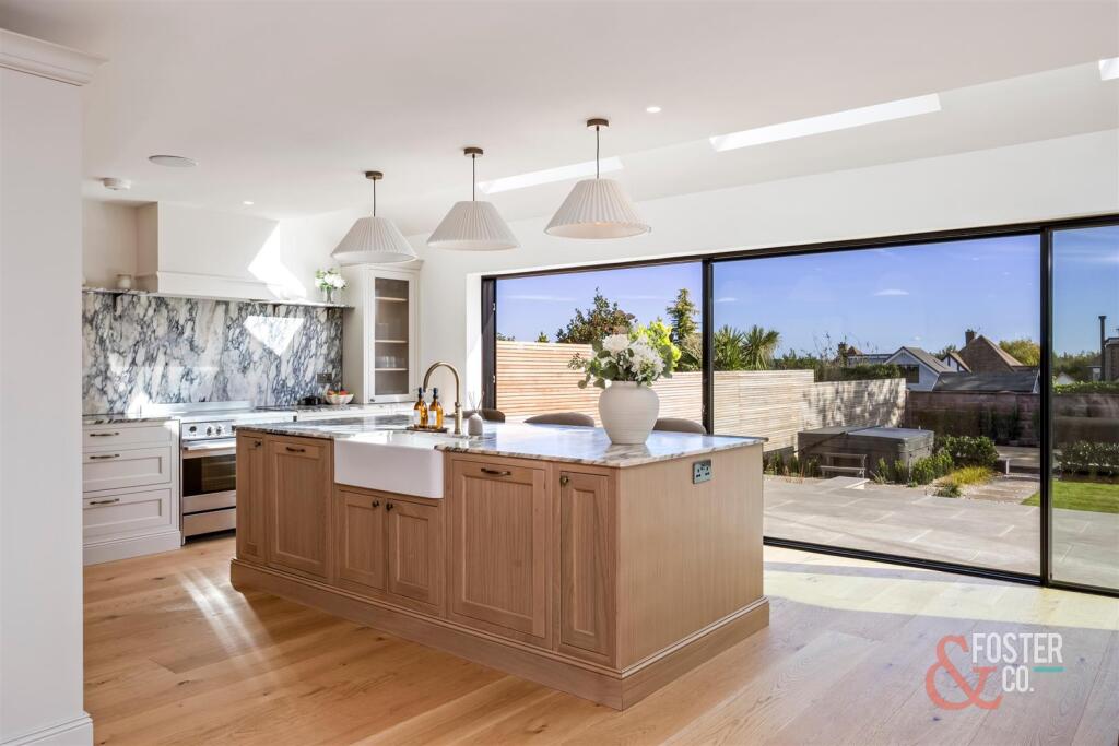House in Brighton - View 3