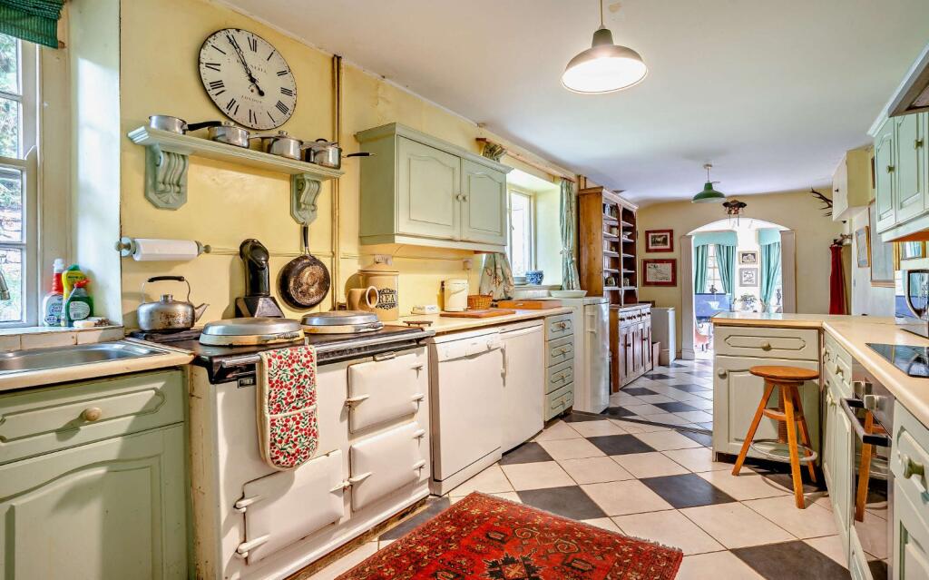House in Newport - More