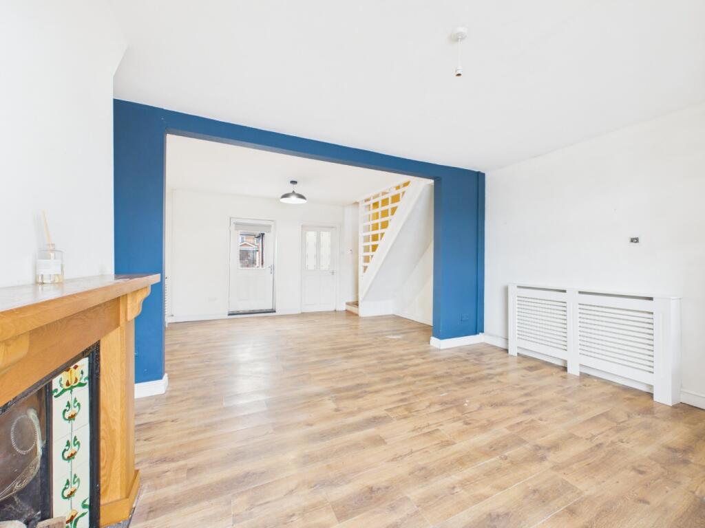 Chester Road, Oakenholt, Flint, Flintshire, CH6 5DZ - View 2