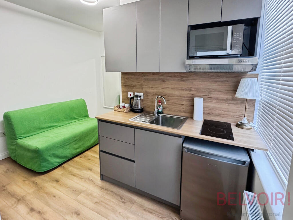 House in Nottingham, West Bridgford - View 2