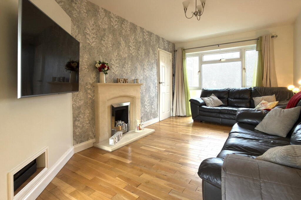 Brook Drive, Corsham, Wiltshire, SN13 9AU photo 4
