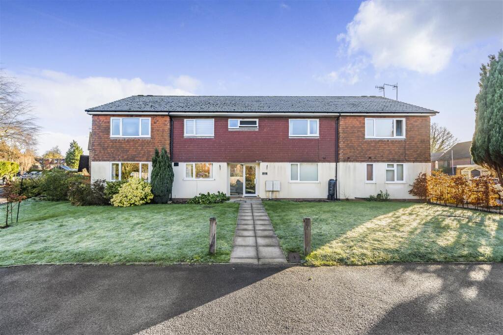 Main image of property: Meadway, Haslemere