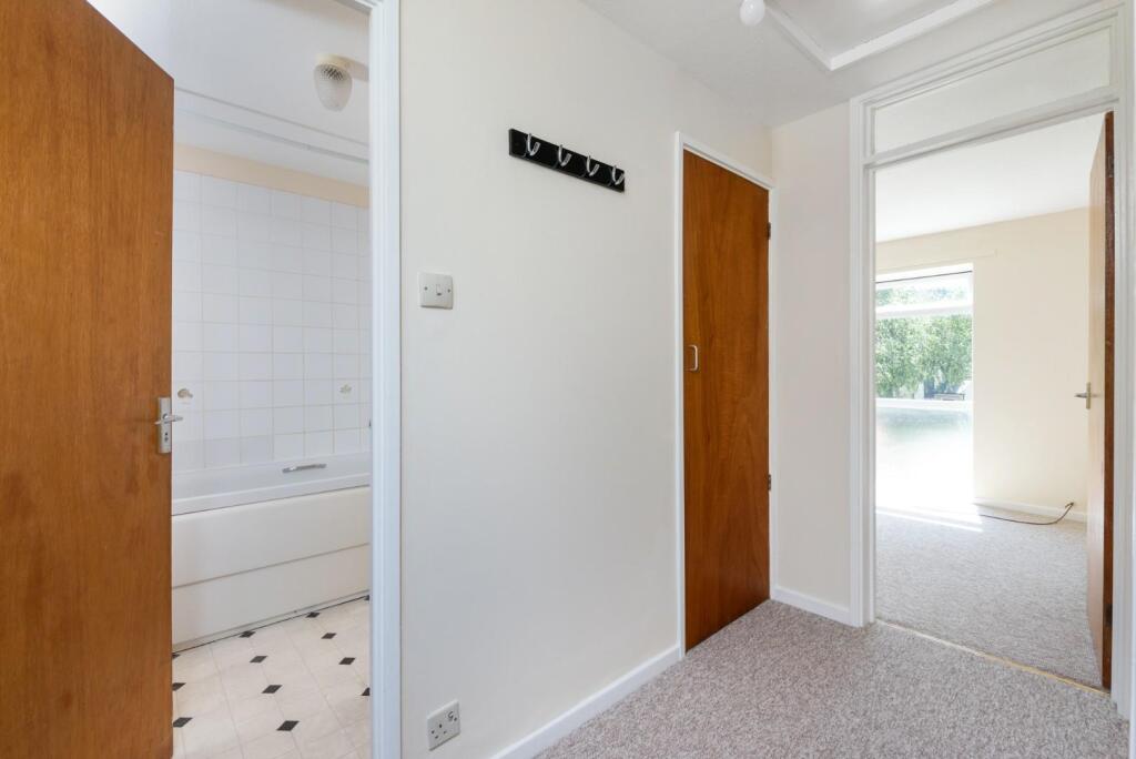 Apartment in Bath - More