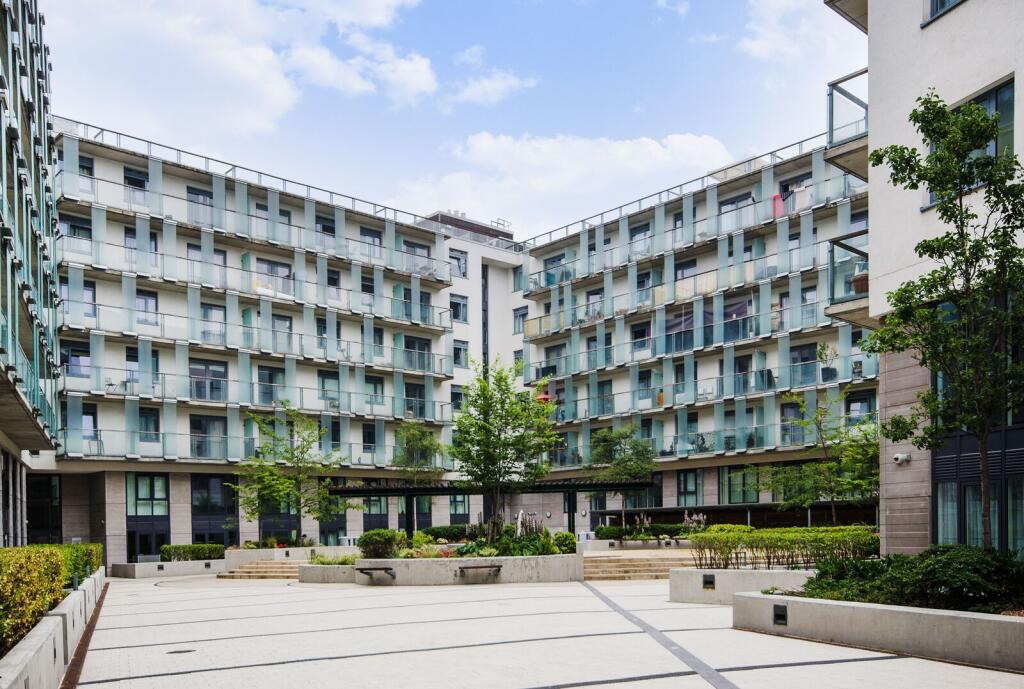 Apartment in Harrow - More