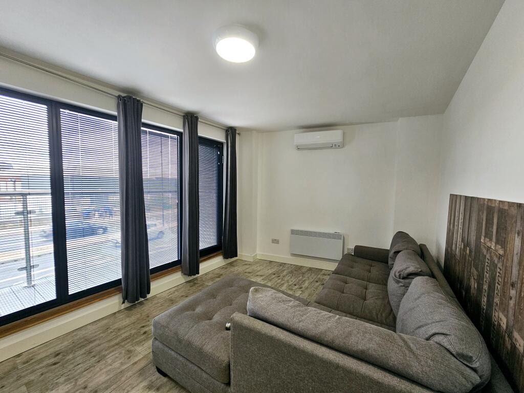 Main image of property: Woolwich Charlton Borders, SE7