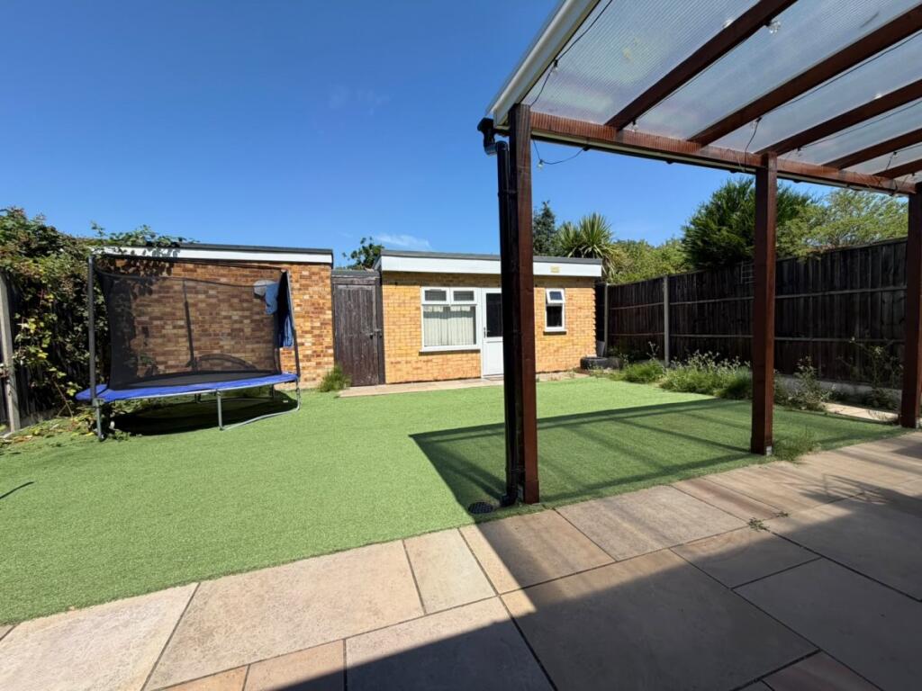 House in Harrow - View 5