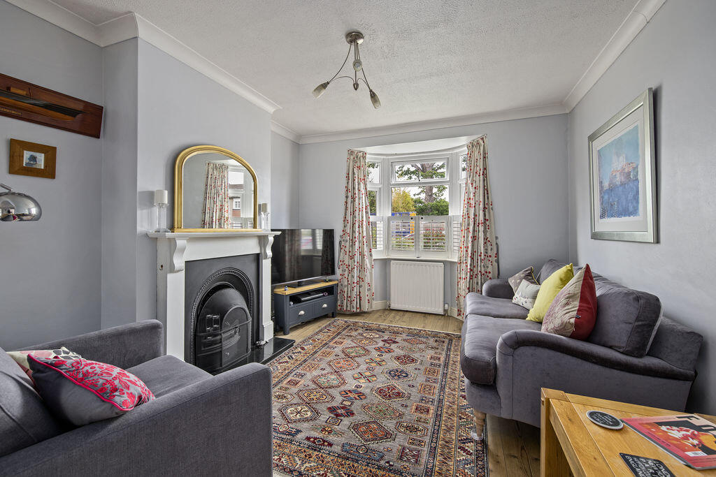 House in Elmbridge, Molesey - View 2