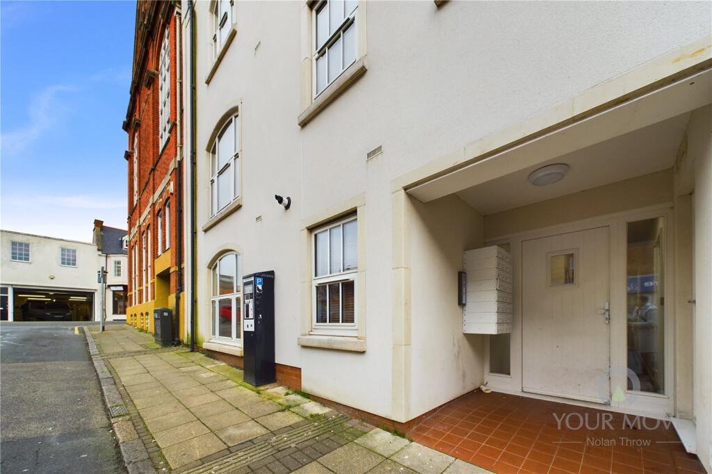 Main image of property: Flat 4, 52-56, Hazelwood Road, Northampton, Northamptonshire, NN1