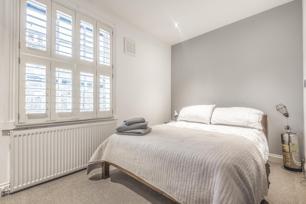 House in London, Greenwich Town Centre, East Greenwich - More