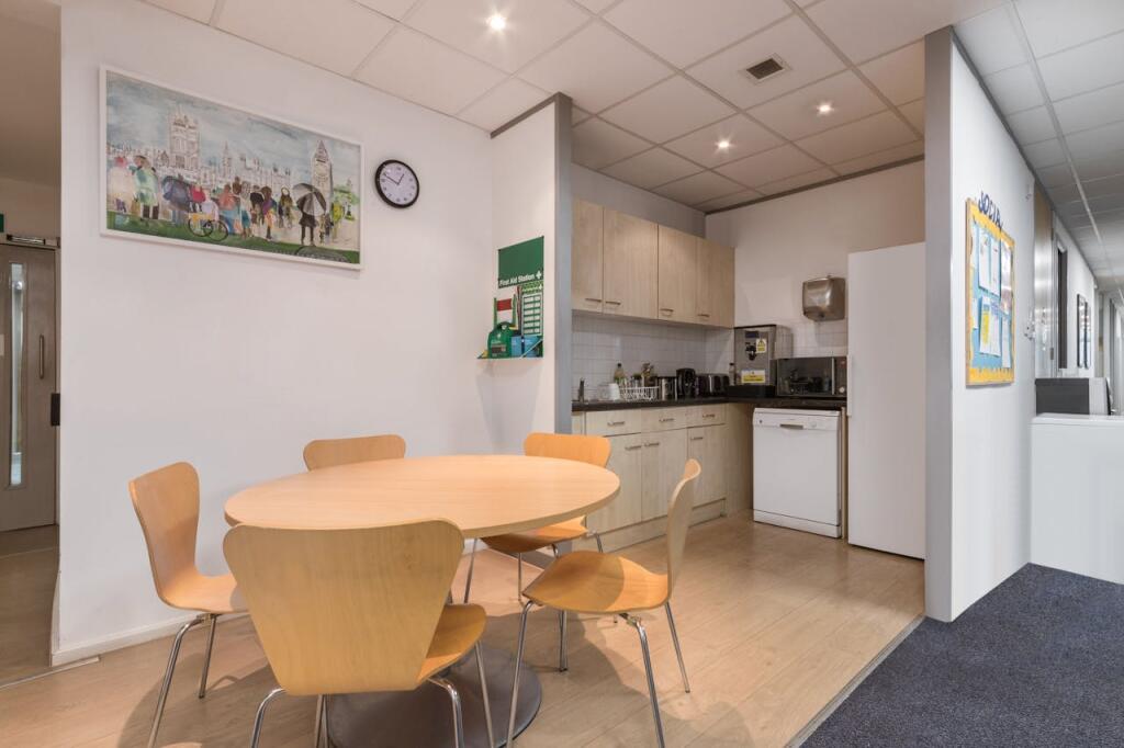 KITCHEN1.jpg