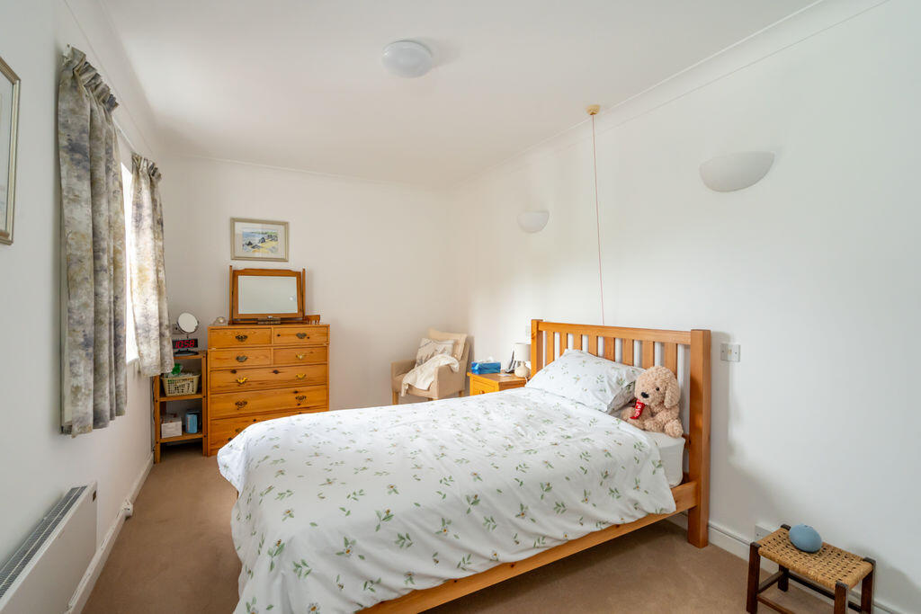 Apartment in Chichester - More