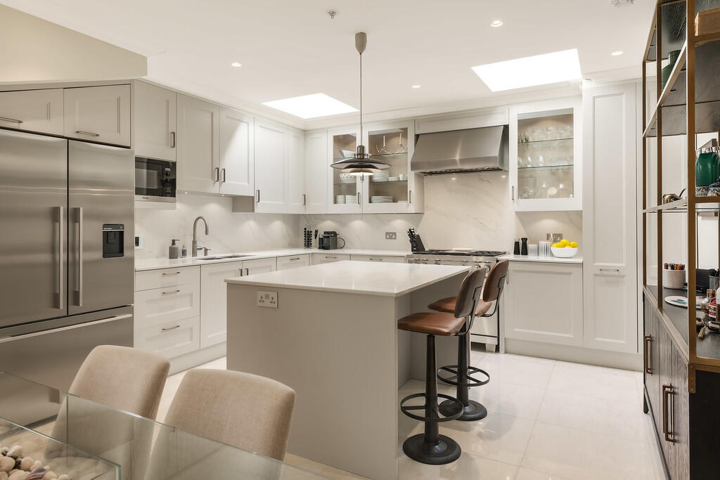 House in London, Knightsbridge - View 3