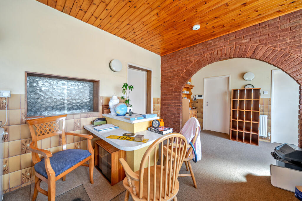 House in East Devon, Colaton Raleigh - View 4