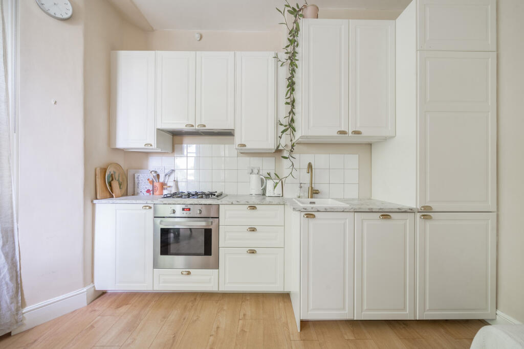 Apartment in London - View 2