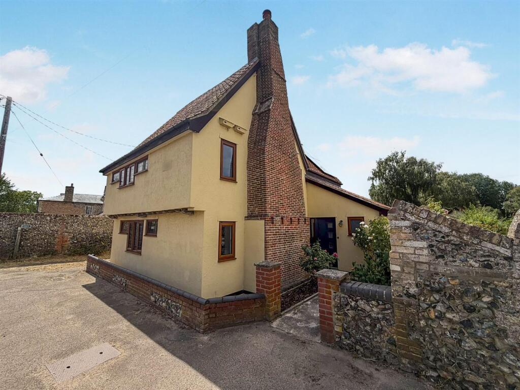 Main image of property: High Street, Tuddenham