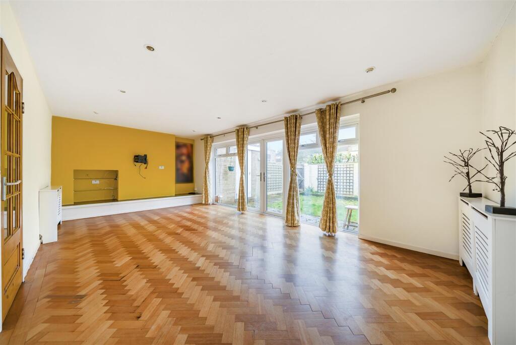 House in London, Poverest, Crofton - View 2