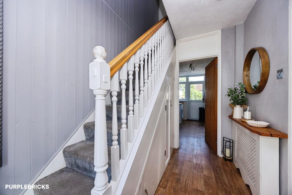 House in Guildford - View 4