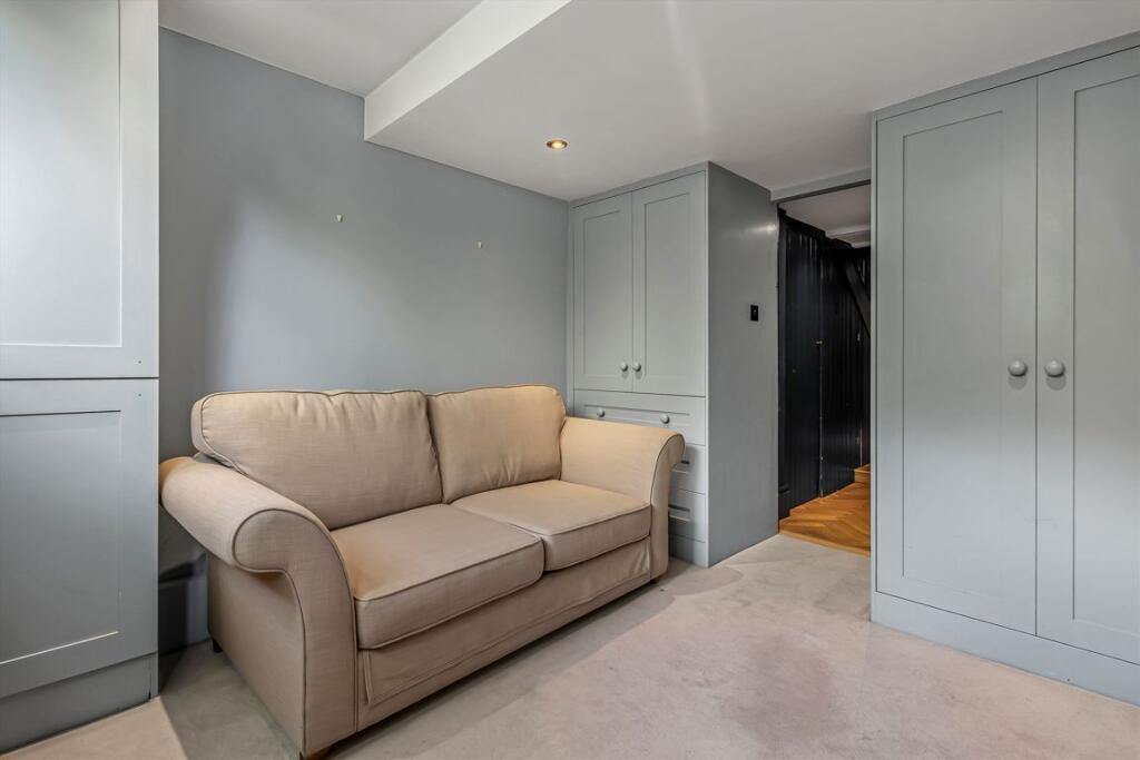Apartment in London - More