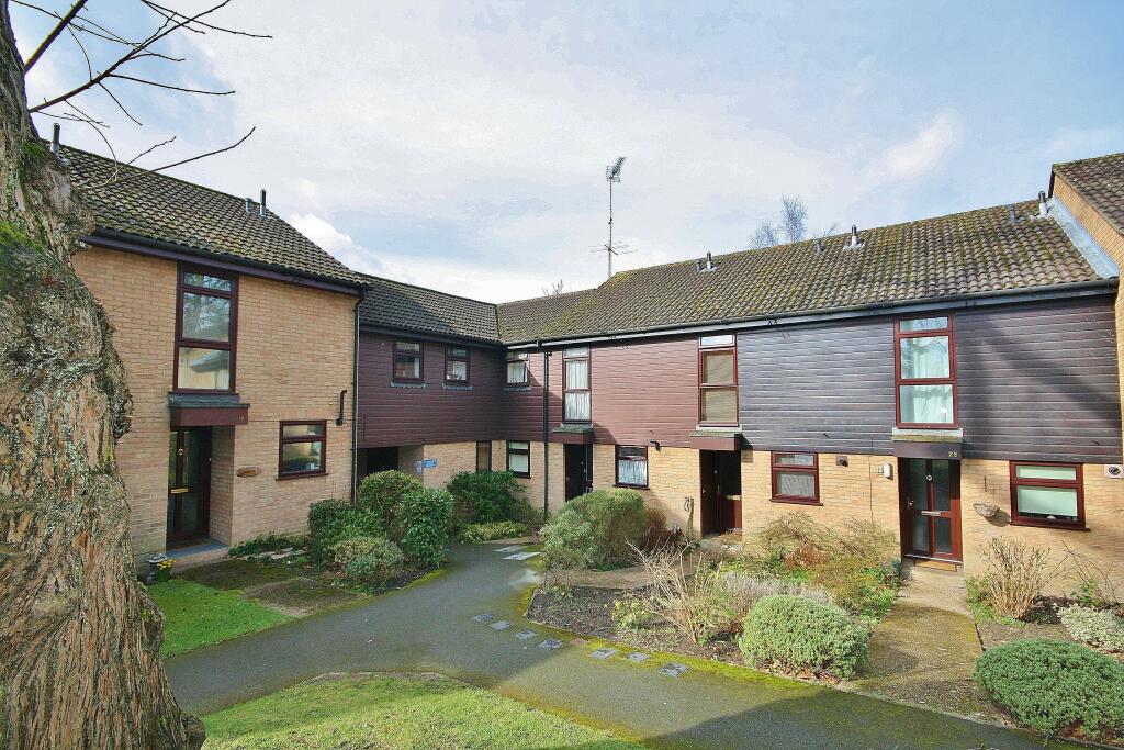 Main image of property: Raglan Road, Knaphill, Woking, Surrey, GU21