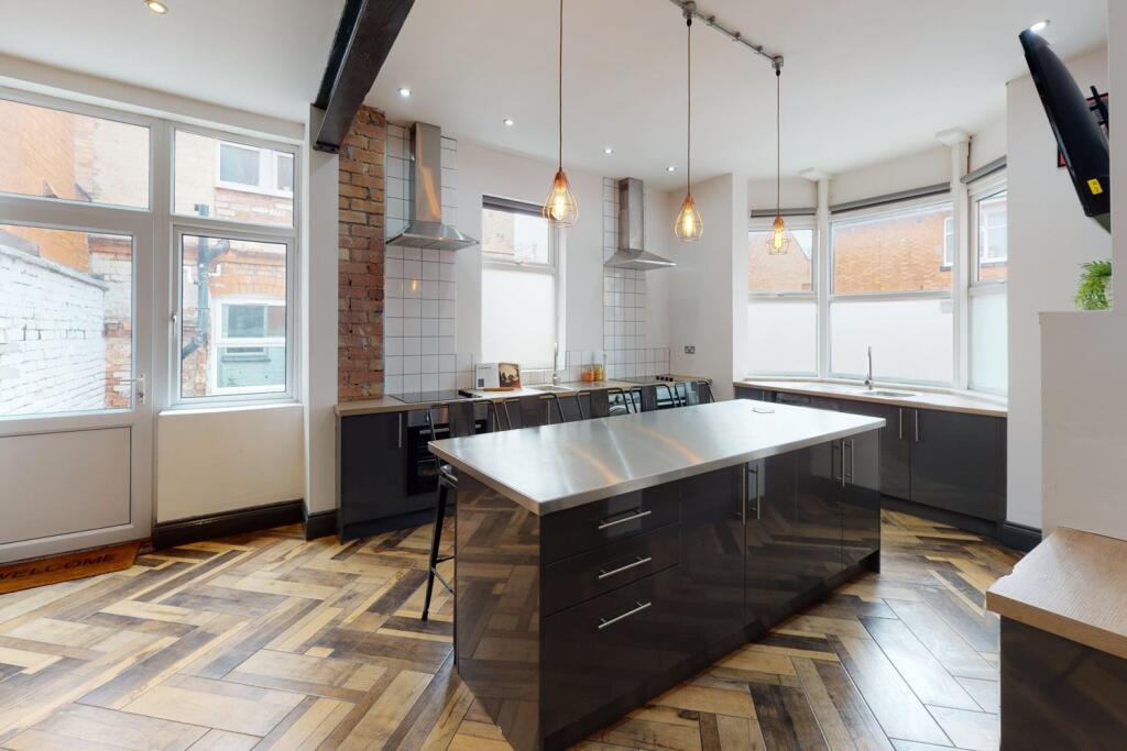 Main image of property: Fosse Road South, Leicester, 