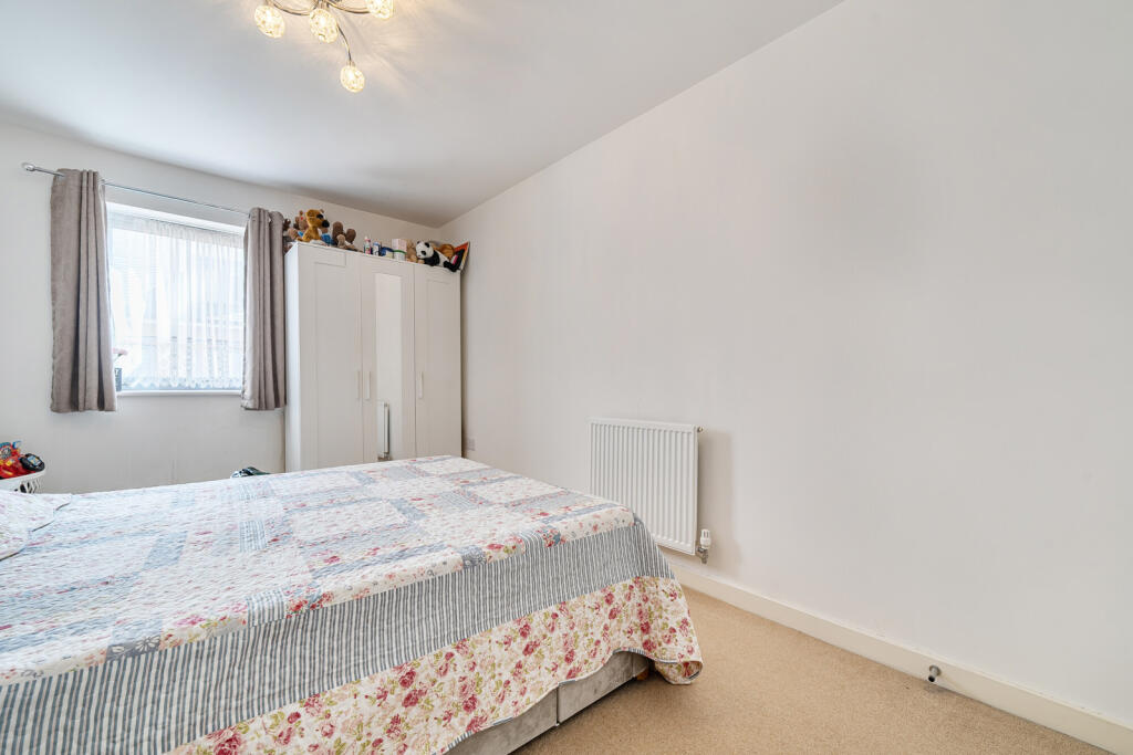 Apartment in Bromley - More