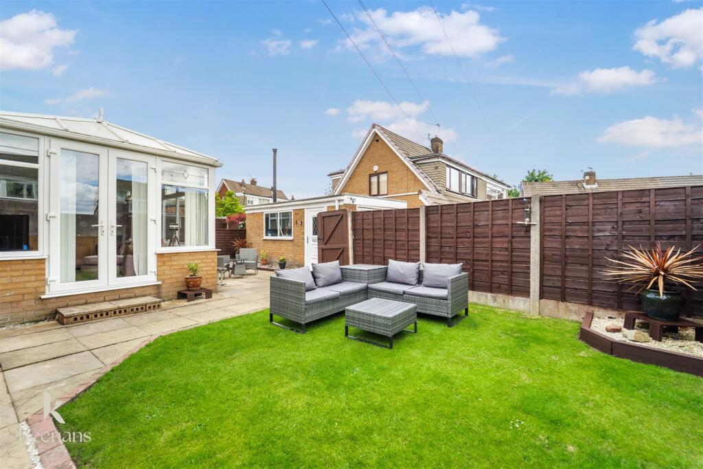 Moreton Drive, Bury photo 5