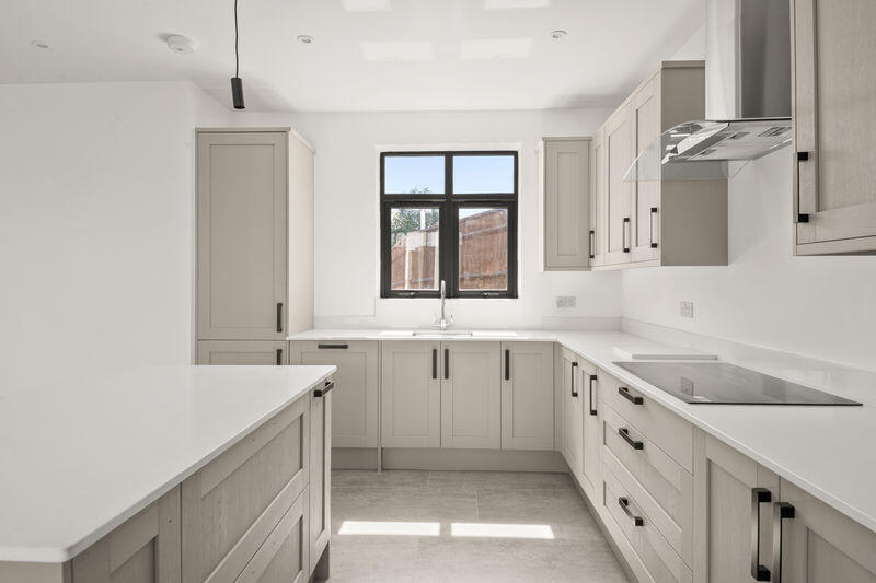 House in Southall - View 3